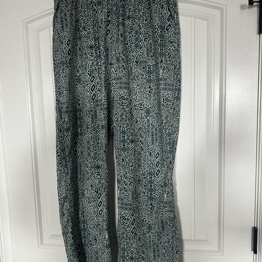 Ripskirt Beachcomber Patterned Blue and White Pants